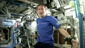 400 kilometer boven je hoofd wonen astronauten in het ISS
