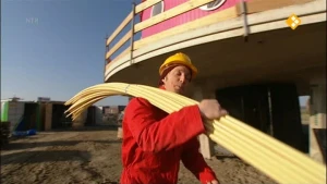 Klokhuis bouwt, stroom