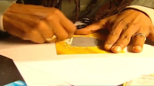 Een vernislaagje en krasinkt