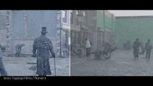 Een foto van een straat in twee helften. De linkerhelft met een man in een zwart pak, hoed en stok is verbeterd op de computer met heldere kleuren en meer licht. De rechterhelft met een lantaarnpaal en kar met wielen is onduidelijker en grijs van kleur. 