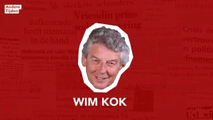 Een foto van het hoofd van de vroegere minister-president Wim Kok, geplakt op een rode achtergrond. Onder zijn hoofd staat de tekst "Wim Kok".