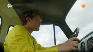 Foto van Soy Kroon in auto.